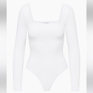 NWT Aritzia babaton contour long sleeve bodysuit size small in color white blanc